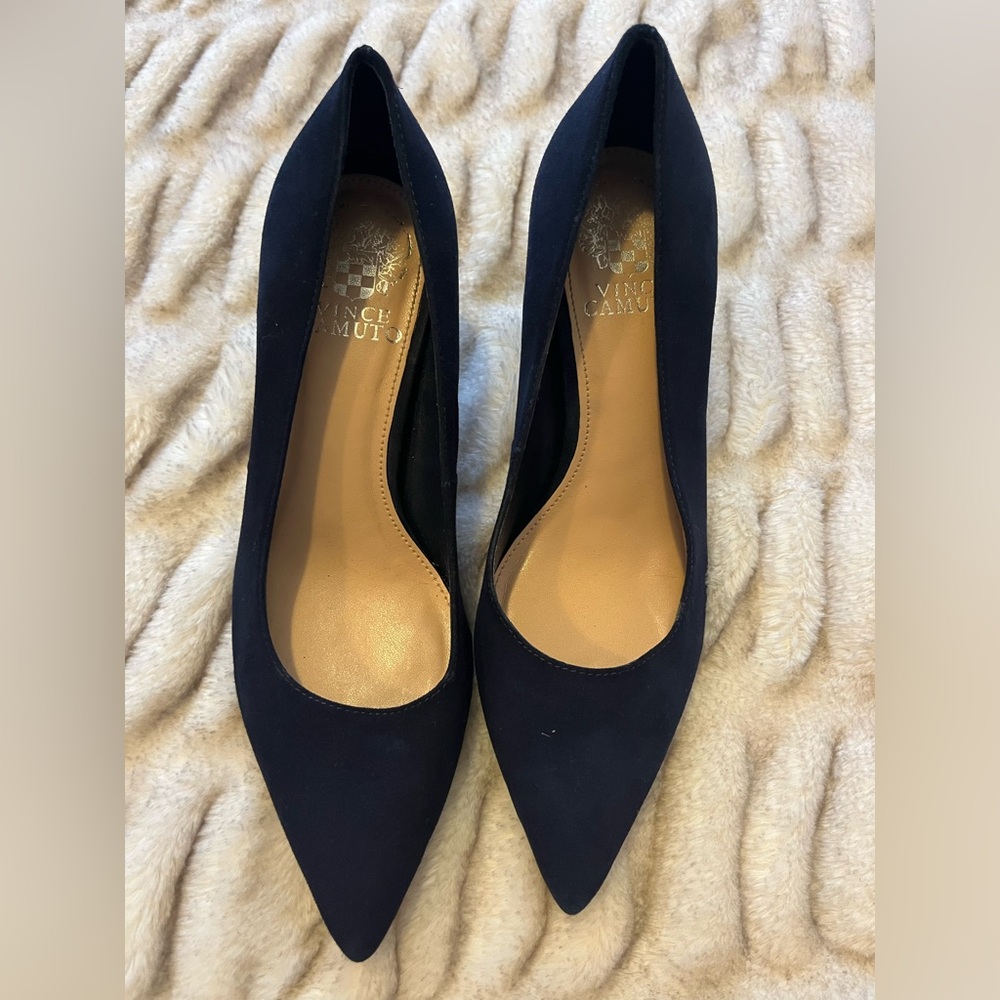 Vince Camuto Dark Navy Blue Suede Block Heel Pumps - Picture 6 of 7